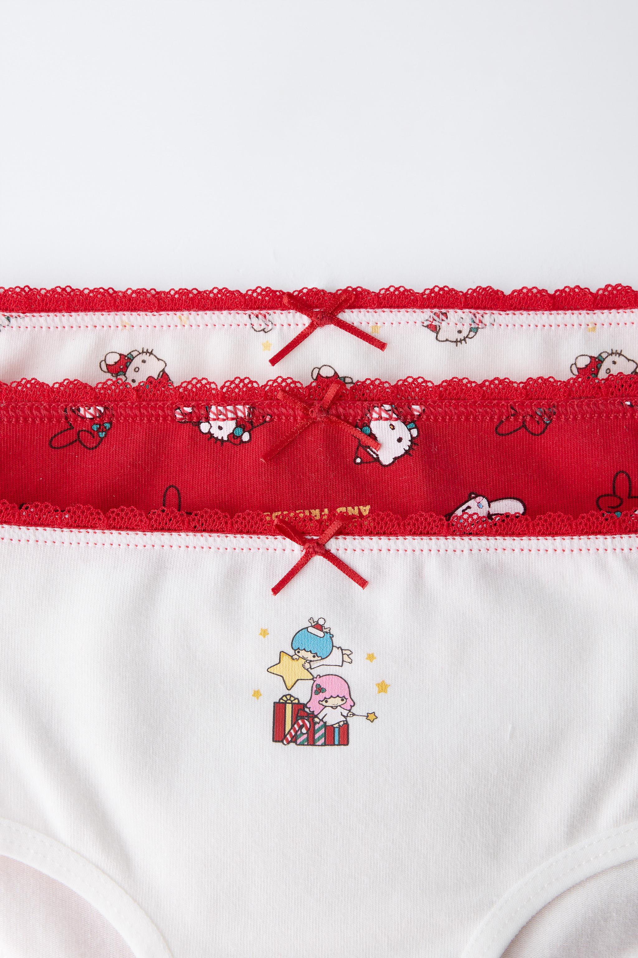 AGES 1-6 / THREE-PACK OF HELLO KITTY © SANRIO UNDERWEAR