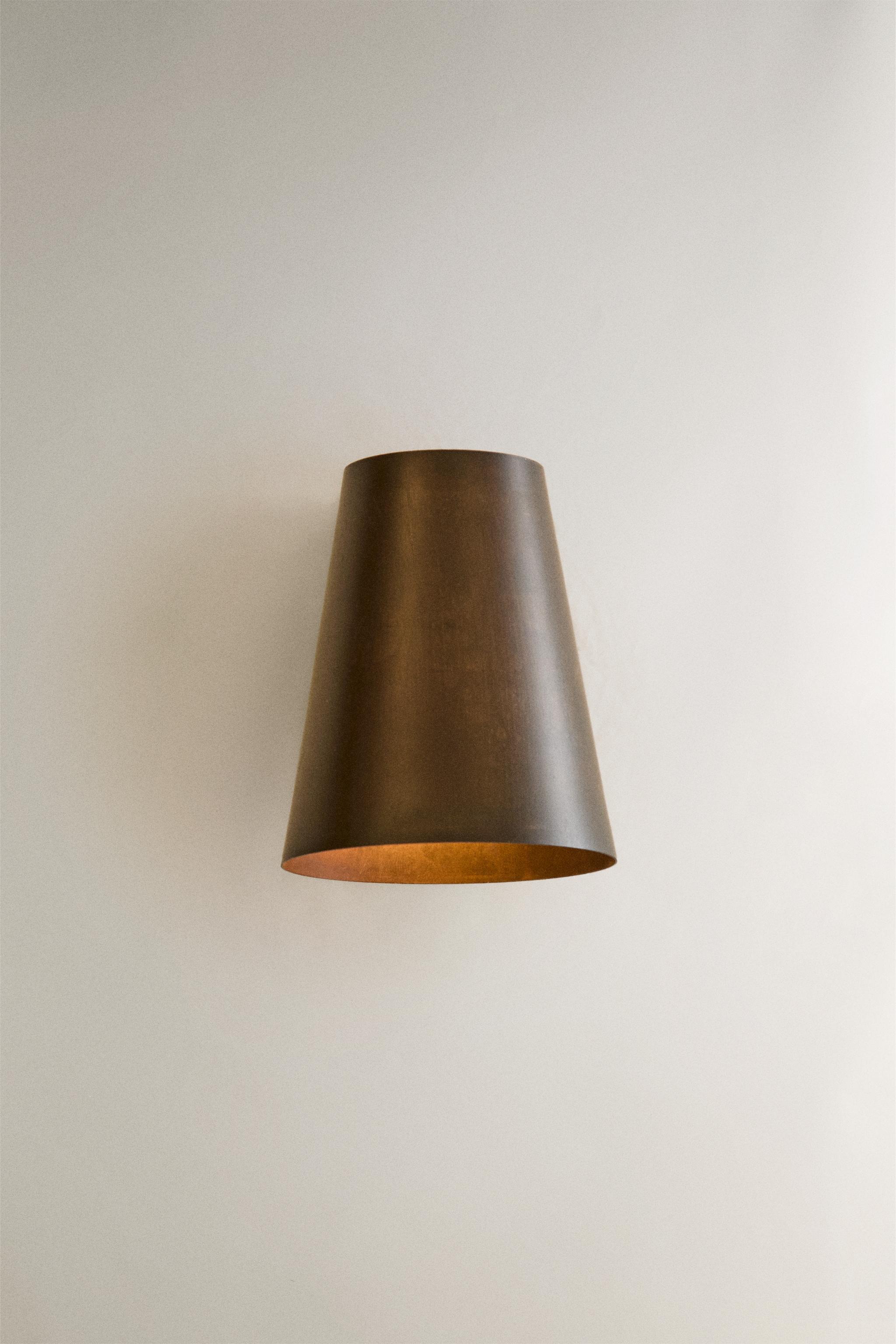LAMP | RUSTIC METAL WALL LIGHT FIXTURE — Rust
