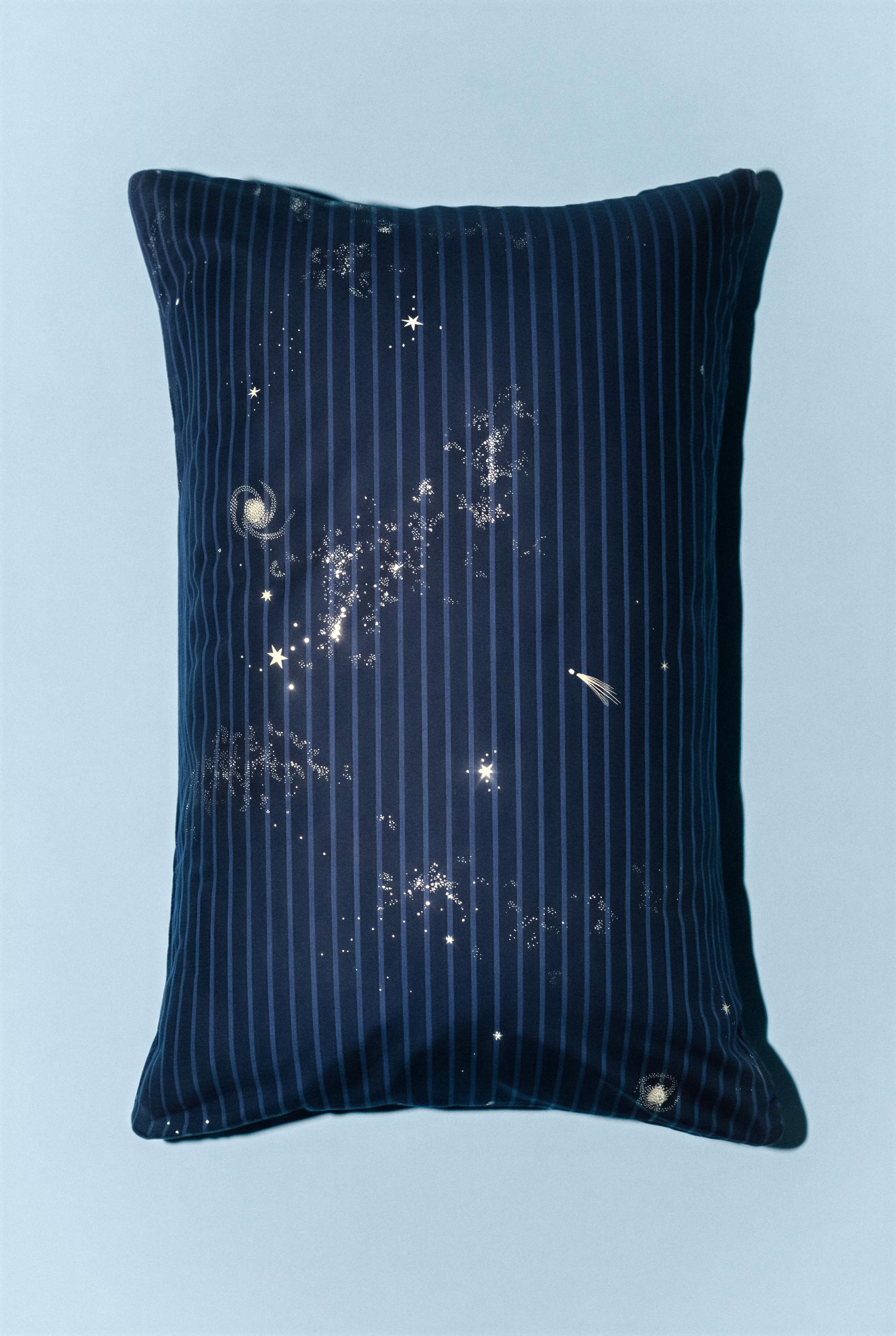KIDS' SPACE STRIPE PILLOWCASE — Blue