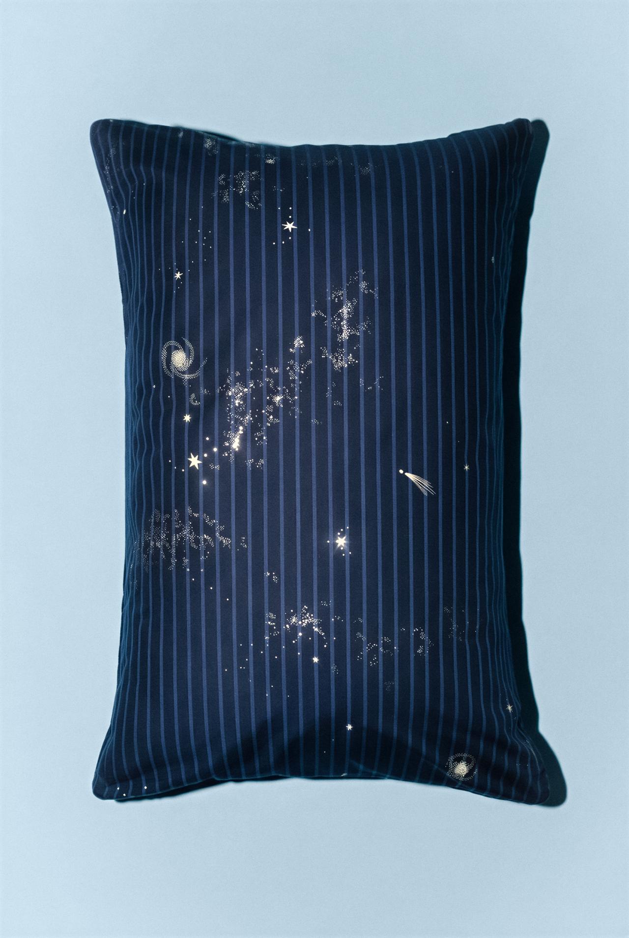 KIDS' SPACE STRIPE PILLOWCASE — Blue