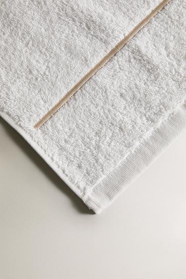 EMBROIDERED BOW BATH TOWEL - Golden by Zara - Image 2