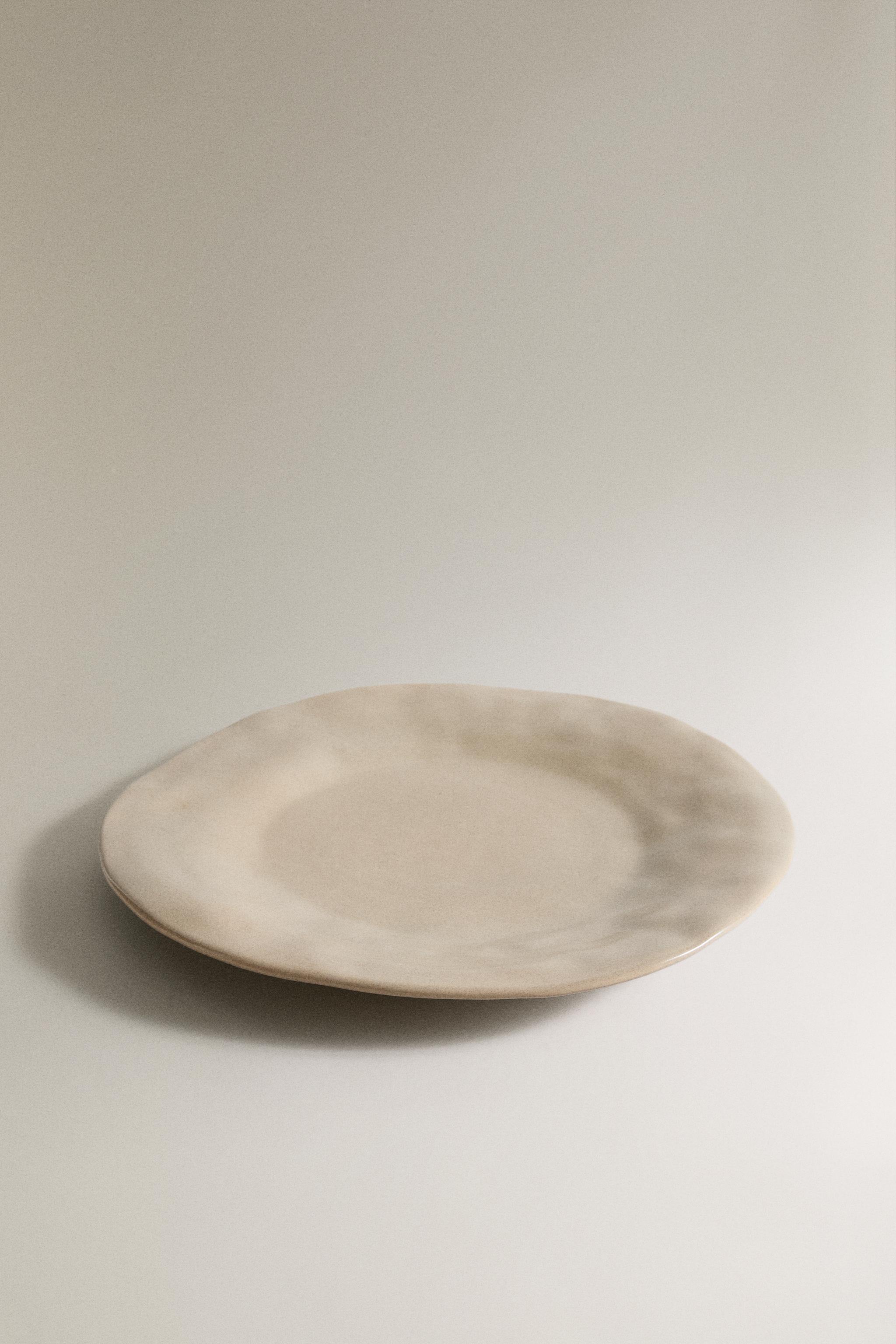 IRREGULAR STONEWARE DINNER PLATE — Taupe gray