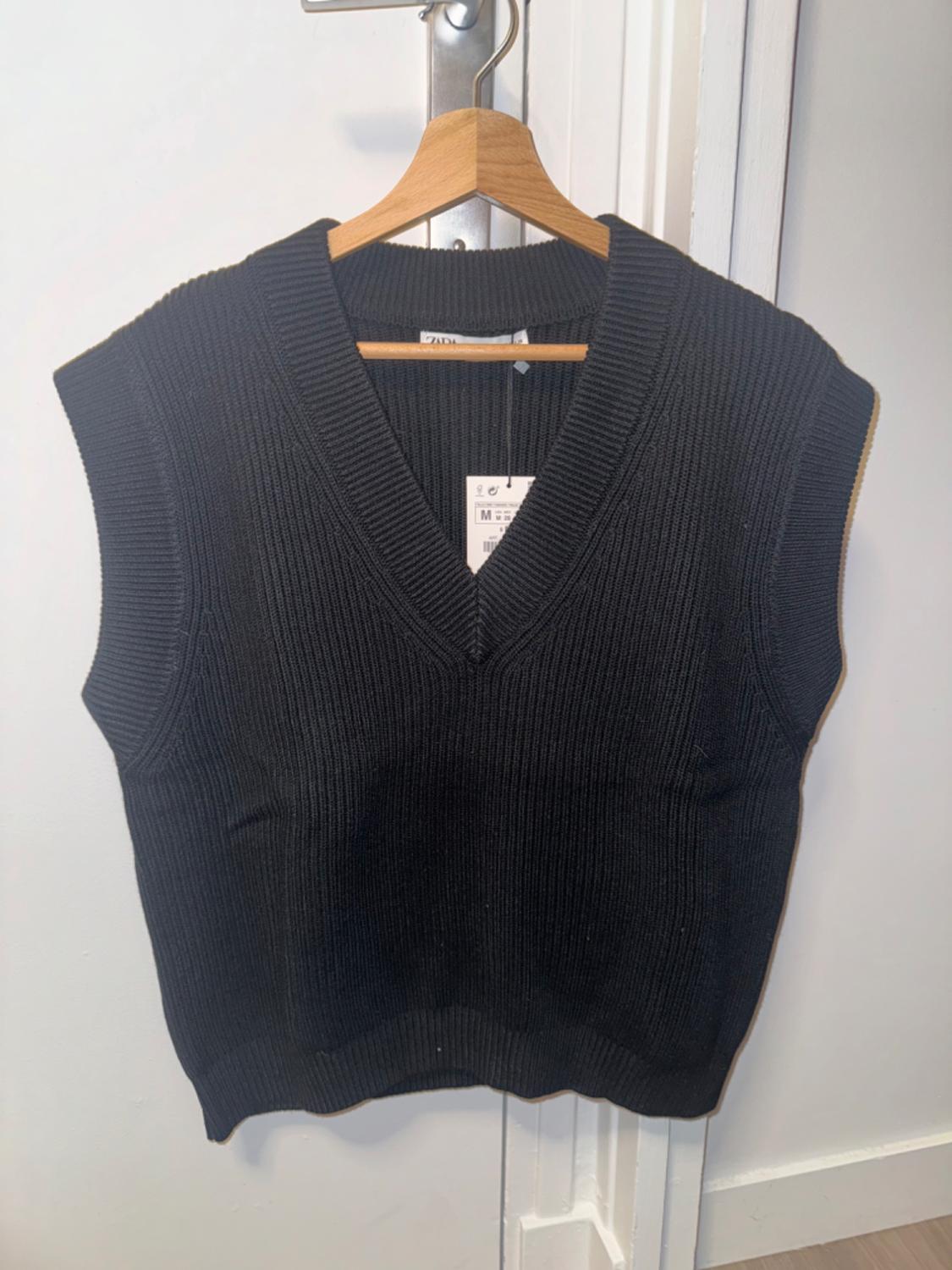 OVERSIZE KNIT WAISTCOAT