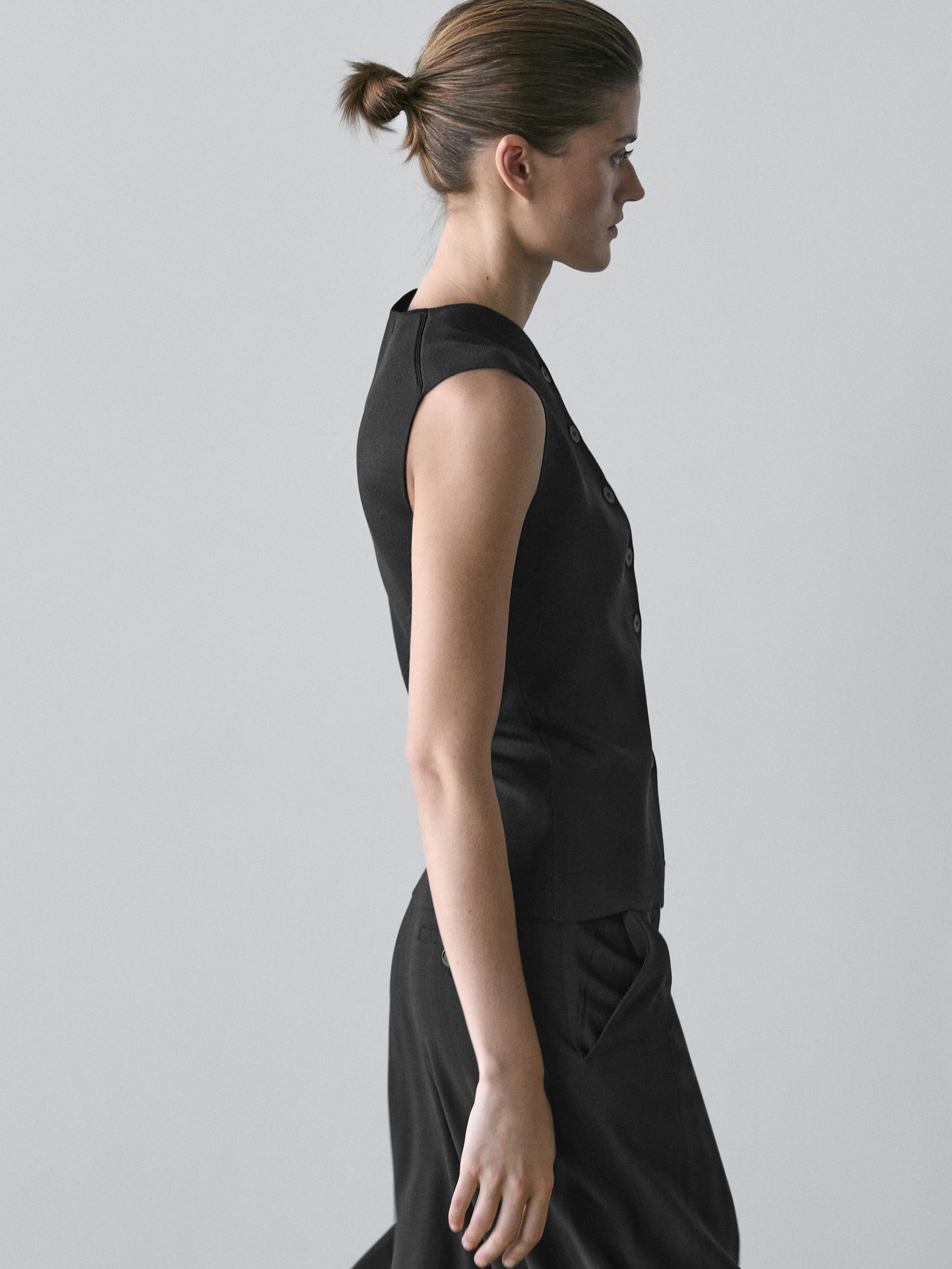 V-neck vest with button details