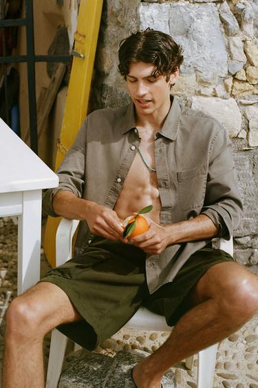 WASHED FLOWING SHIRT - GREEN by Zara