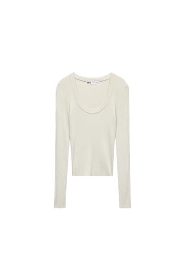 KNIT ROUND NECK TOP