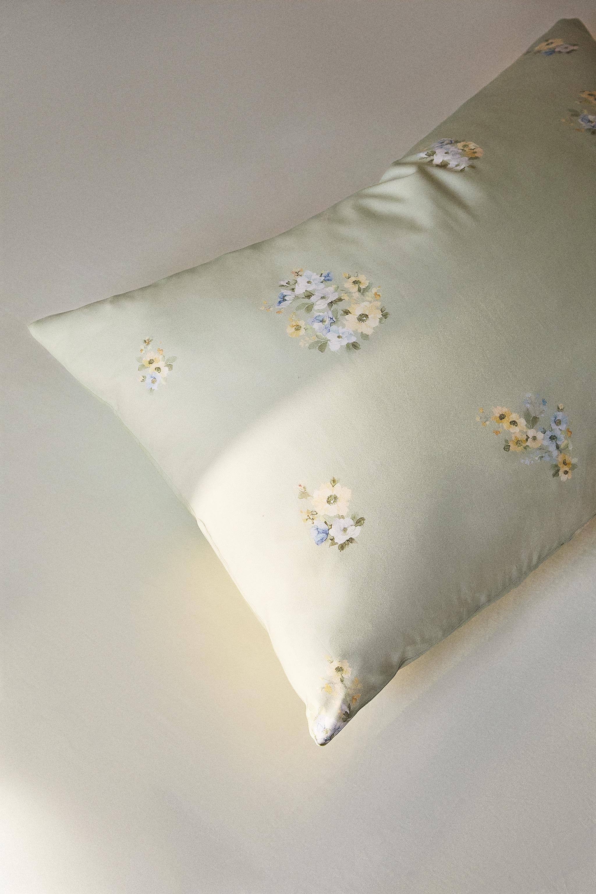 TAIE D’OREILLER SATIN FLEURS SAUVAGES