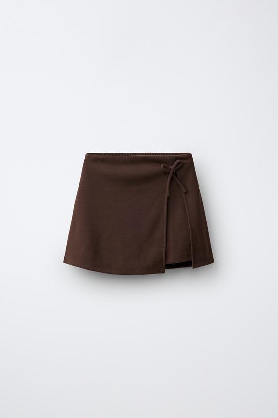 FALDA SOFT TOUCH APLIQUE LAZO - Marrón de Zara - Imagen 0