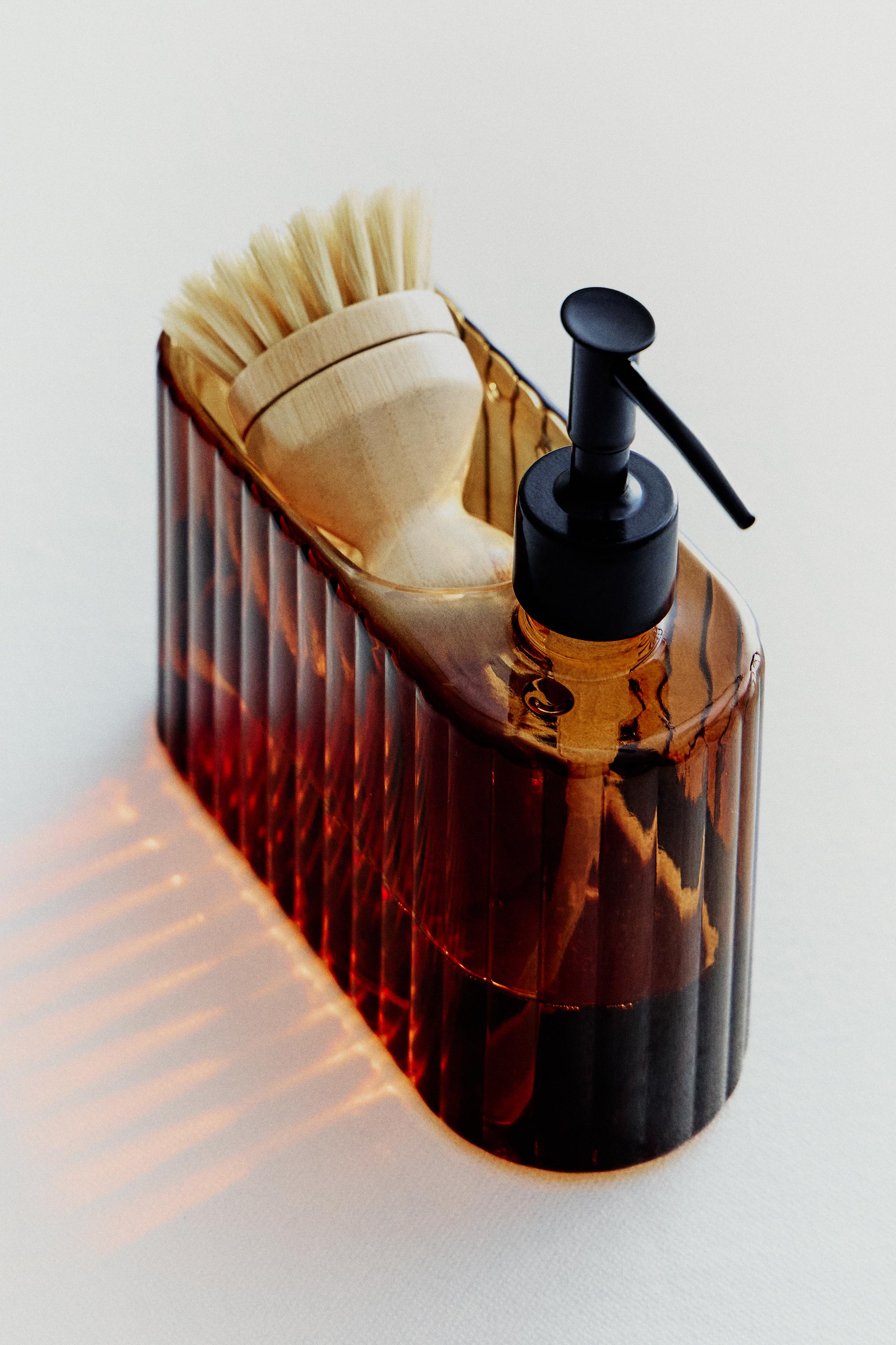DISH SOAP DISPENSER WITH STORAGE