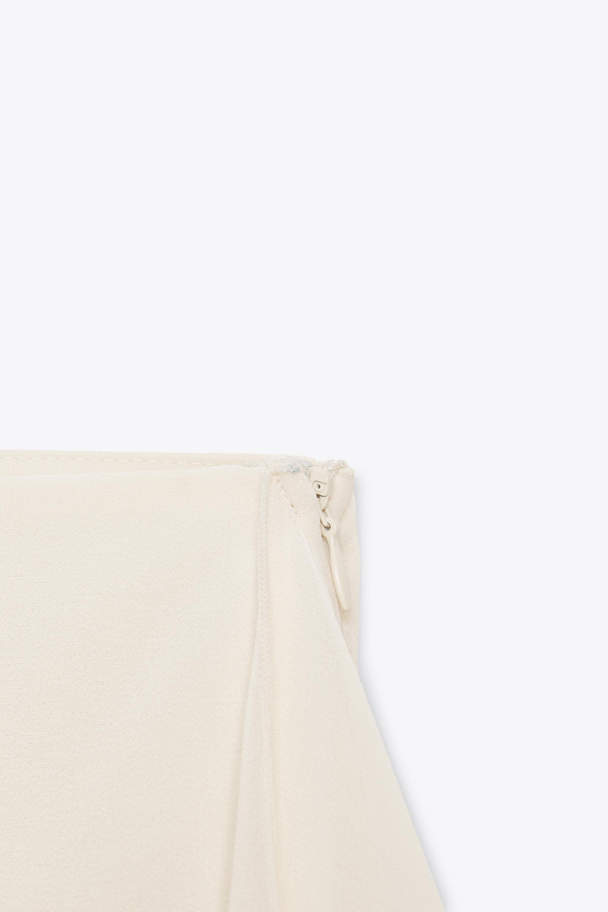 RUFFLE SKORT