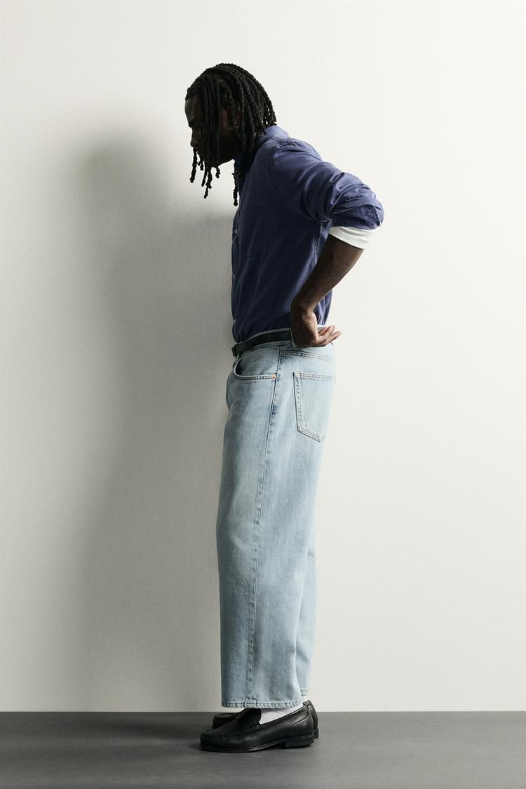 Jeans de corte holgado y cropped 4