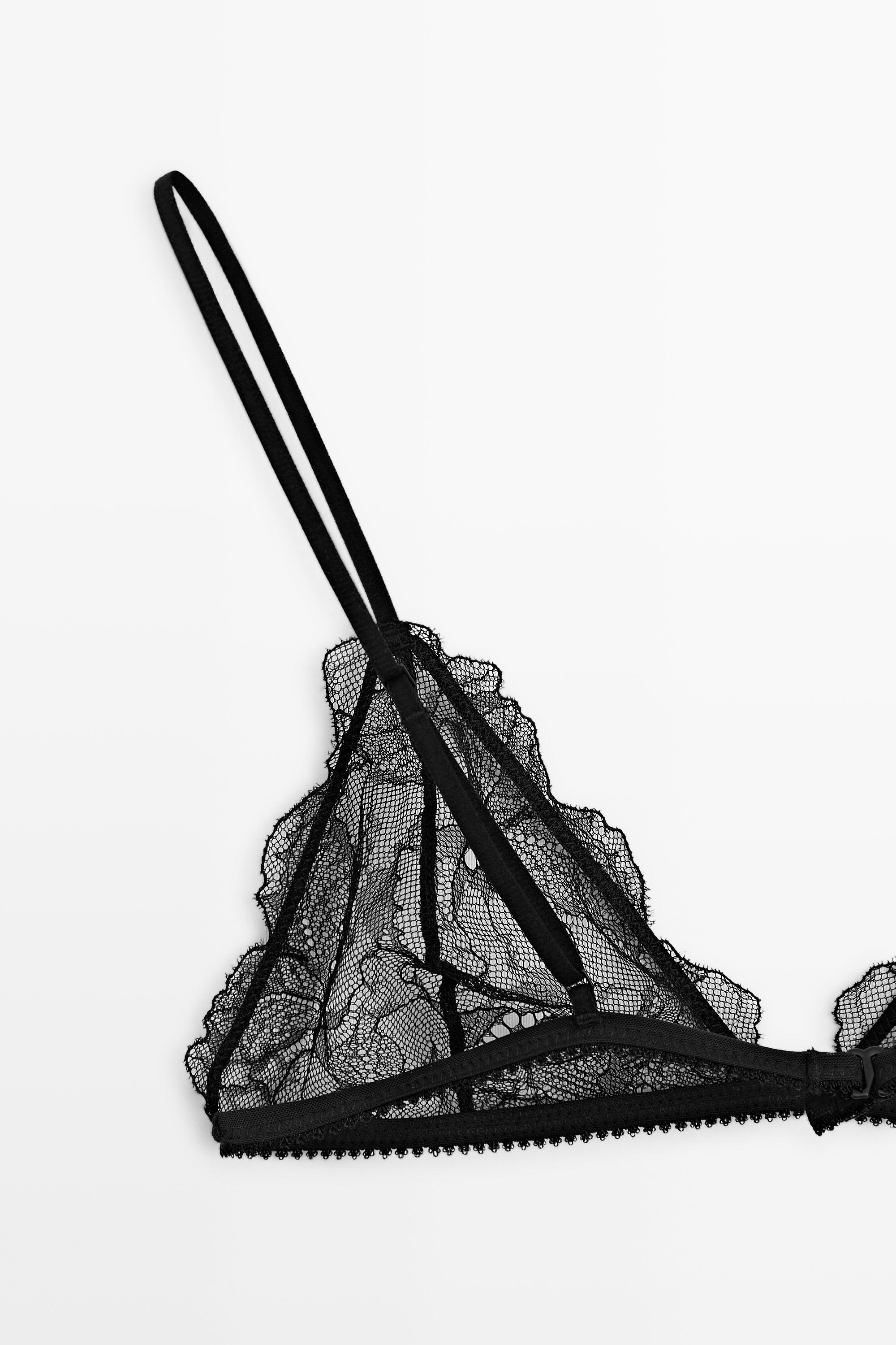Scalloped lace triangle bra