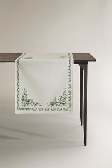 PRINTED SATEEN TABLE RUNNER - Greenish by Zara
