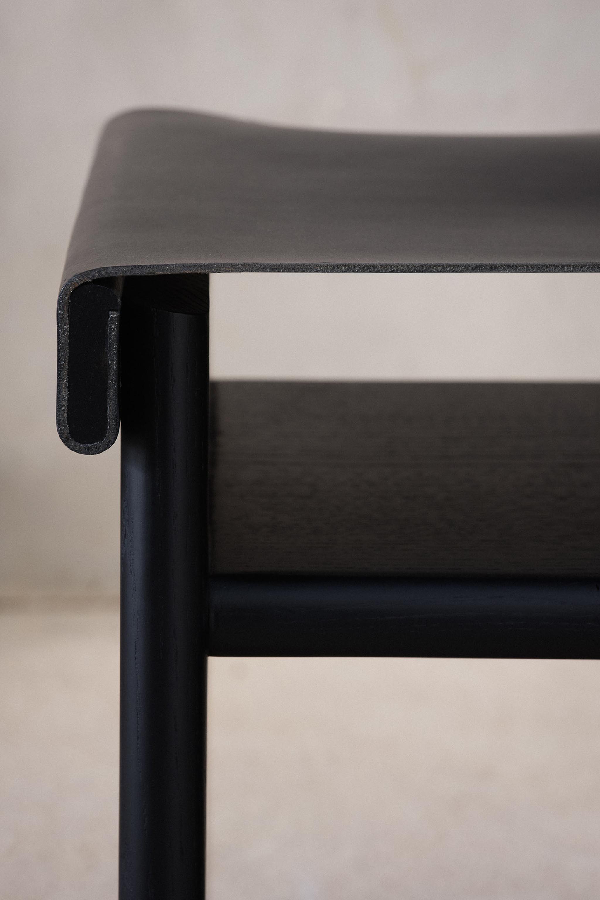 STOOL 02 - ブラック | ZARA Japan / 日本