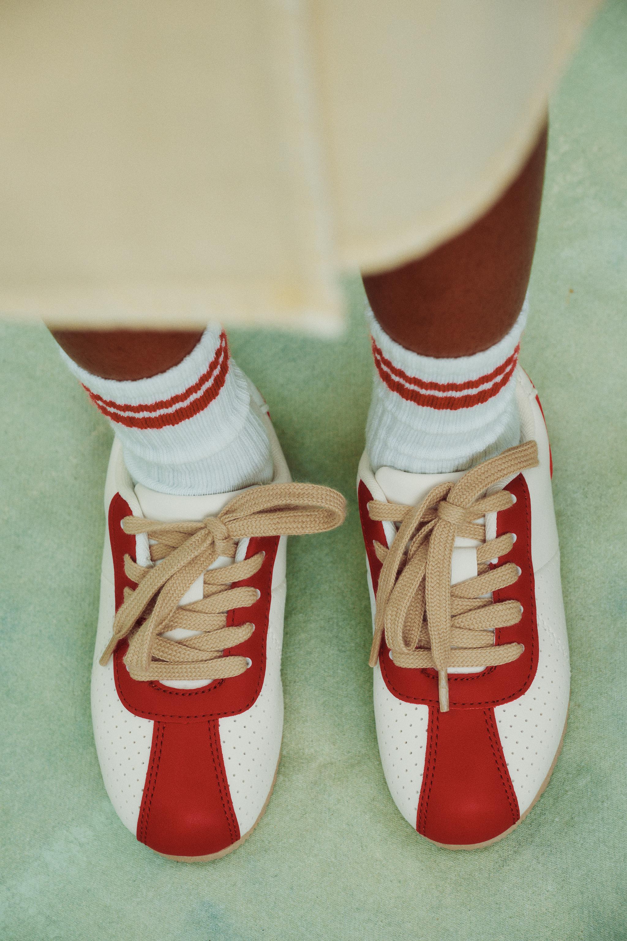 FASHION SNEAKERS