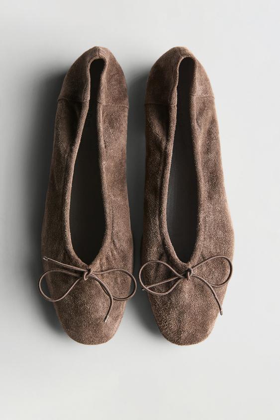 Gathered ballet flats with bow from Zara - $180