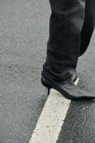 STRETCH KITTEN BOOTIES — Black 1