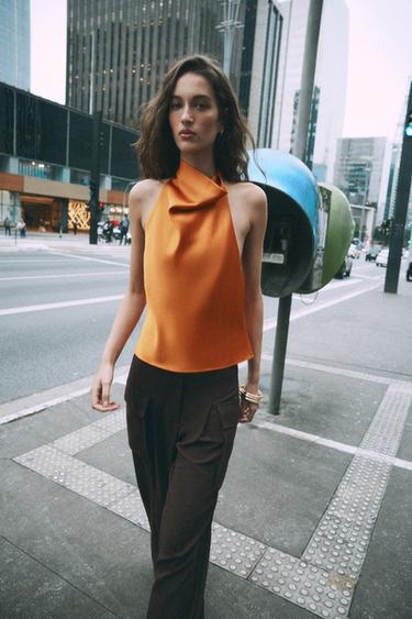 TOP HALTER SATINADO - Naranja de Zara