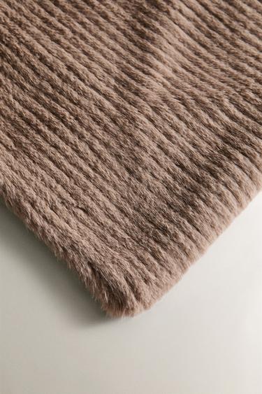 PLAID FOURRURE RÉVERSIBLE - Marron / Taupe de Zara - Image 1