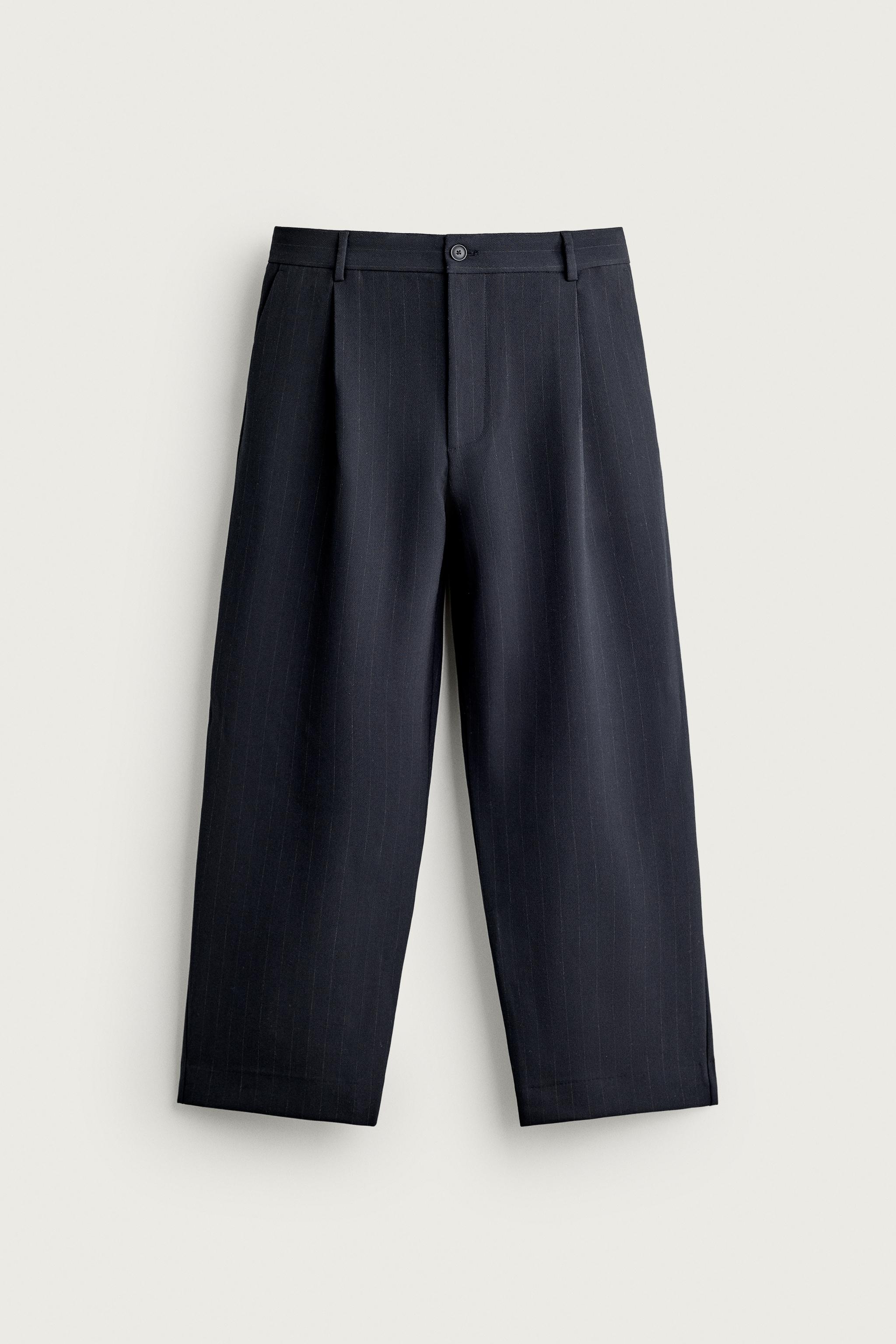 RELAXED FIT PLEATED PANTS — striped