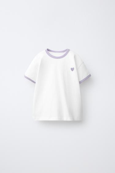 Camiseta con contraste bordado