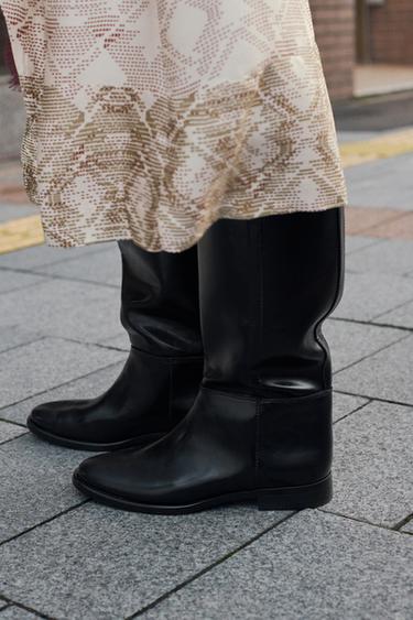 FLAT RIDING BOOTS - Black by Zara