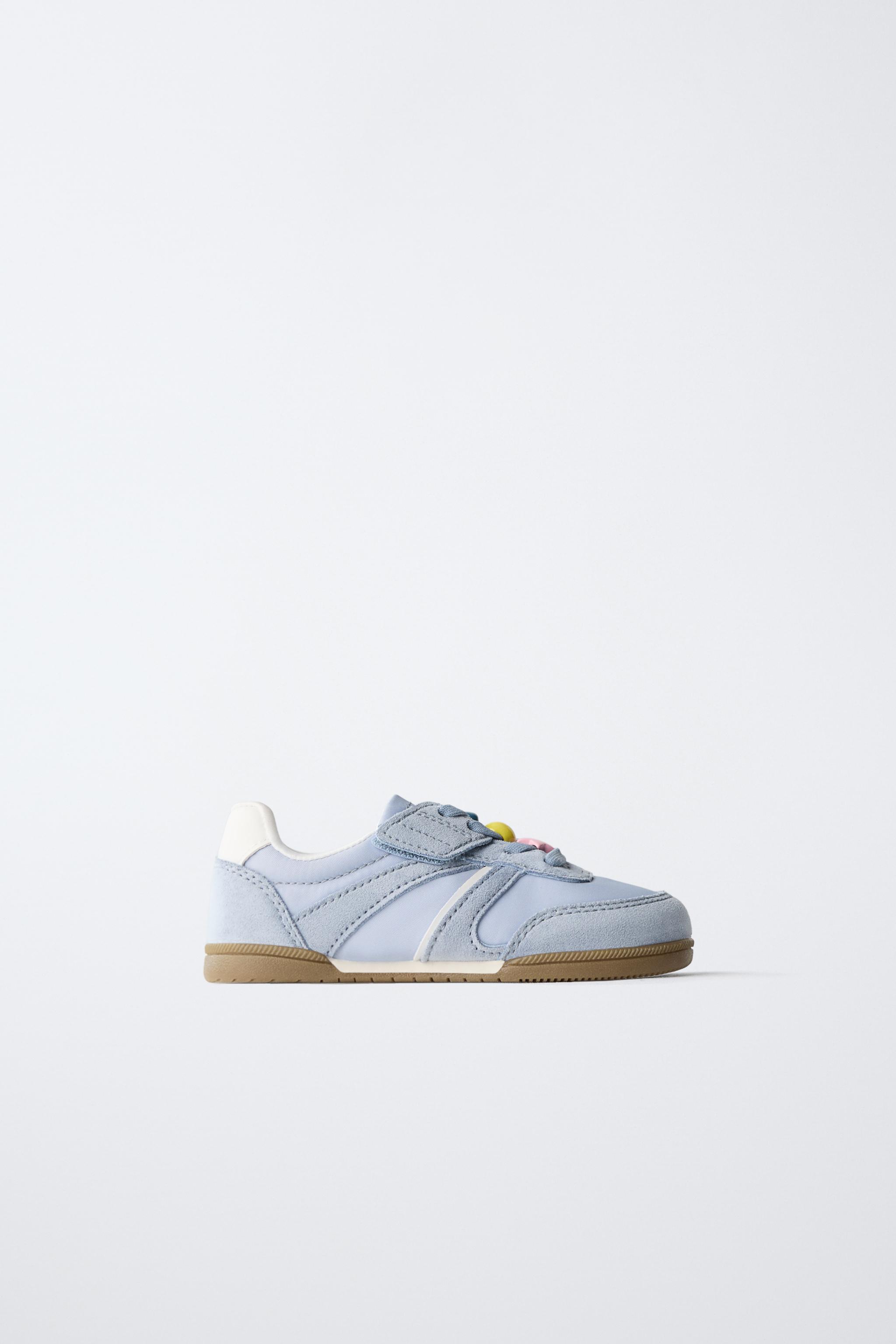 RETRO SNEAKERS