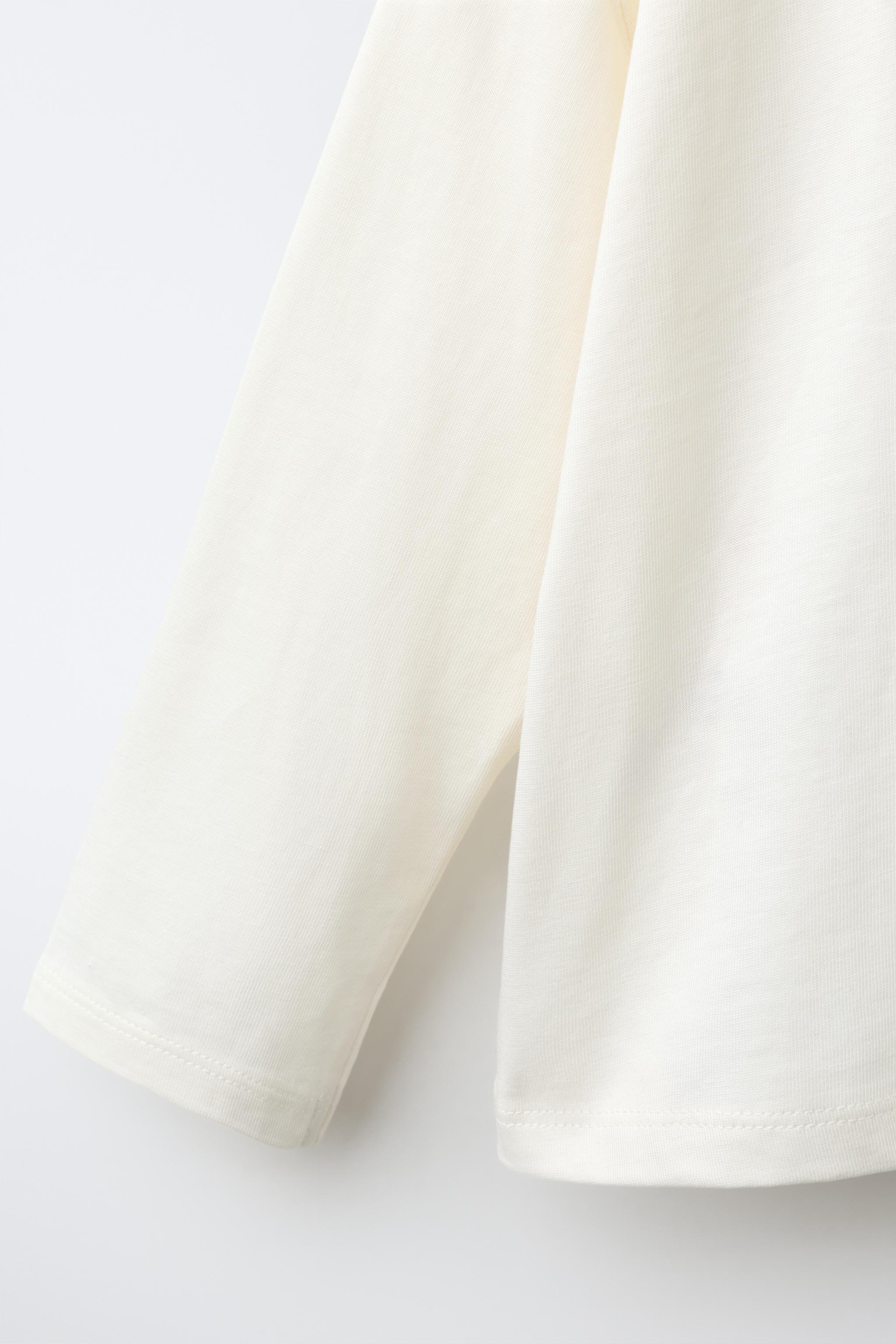 EMBROIDERED DETAIL T-SHIRT
