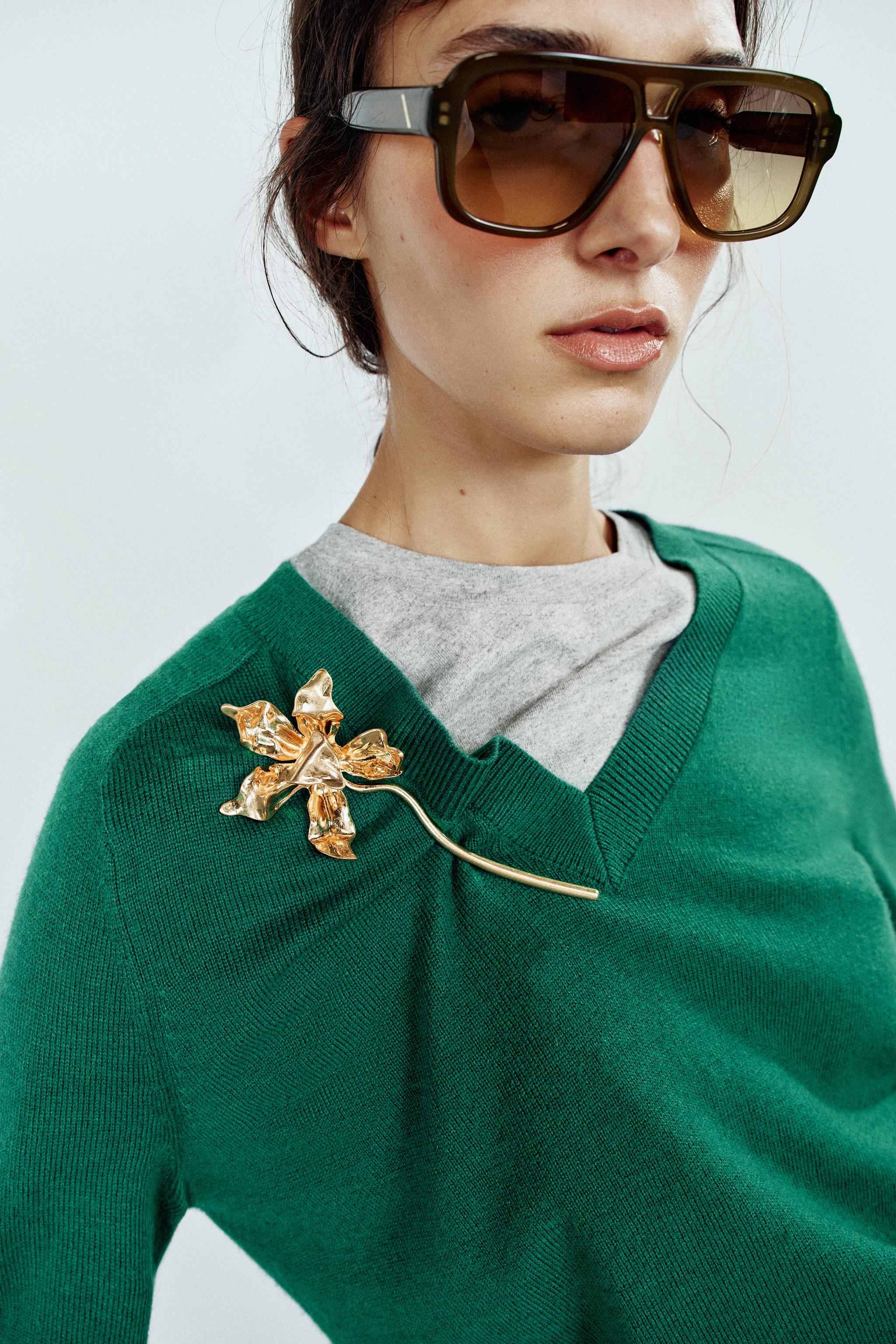 Zara Maxi Çiçekli Metal Broş