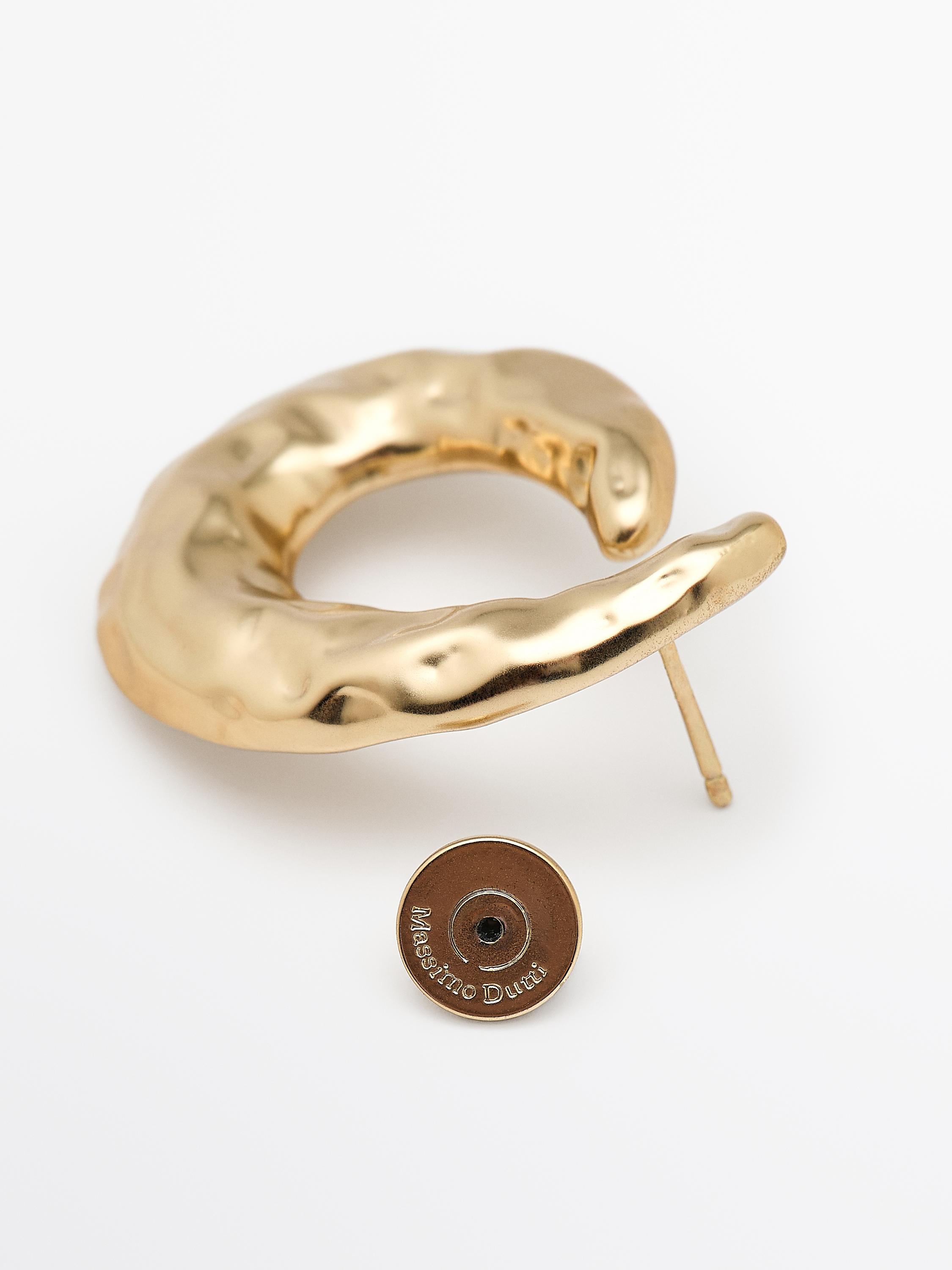 Textured hoop earrings