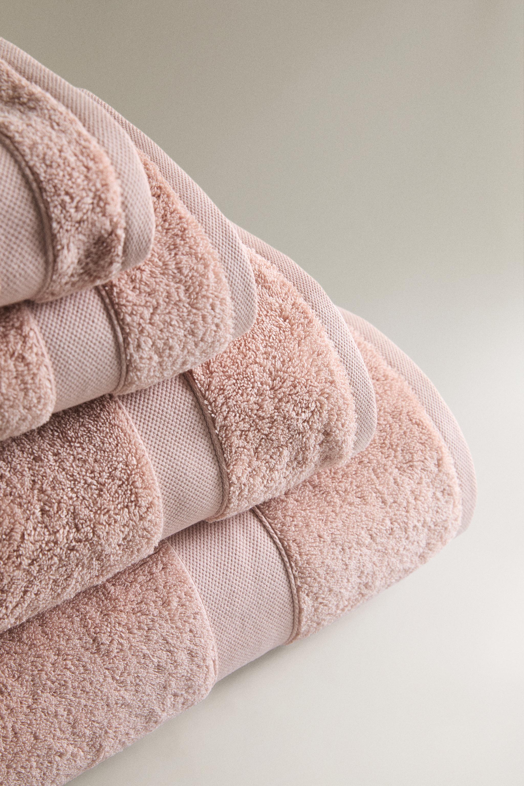 PREMIUM COTTON BATH TOWEL (600 GSM) — Pale pink