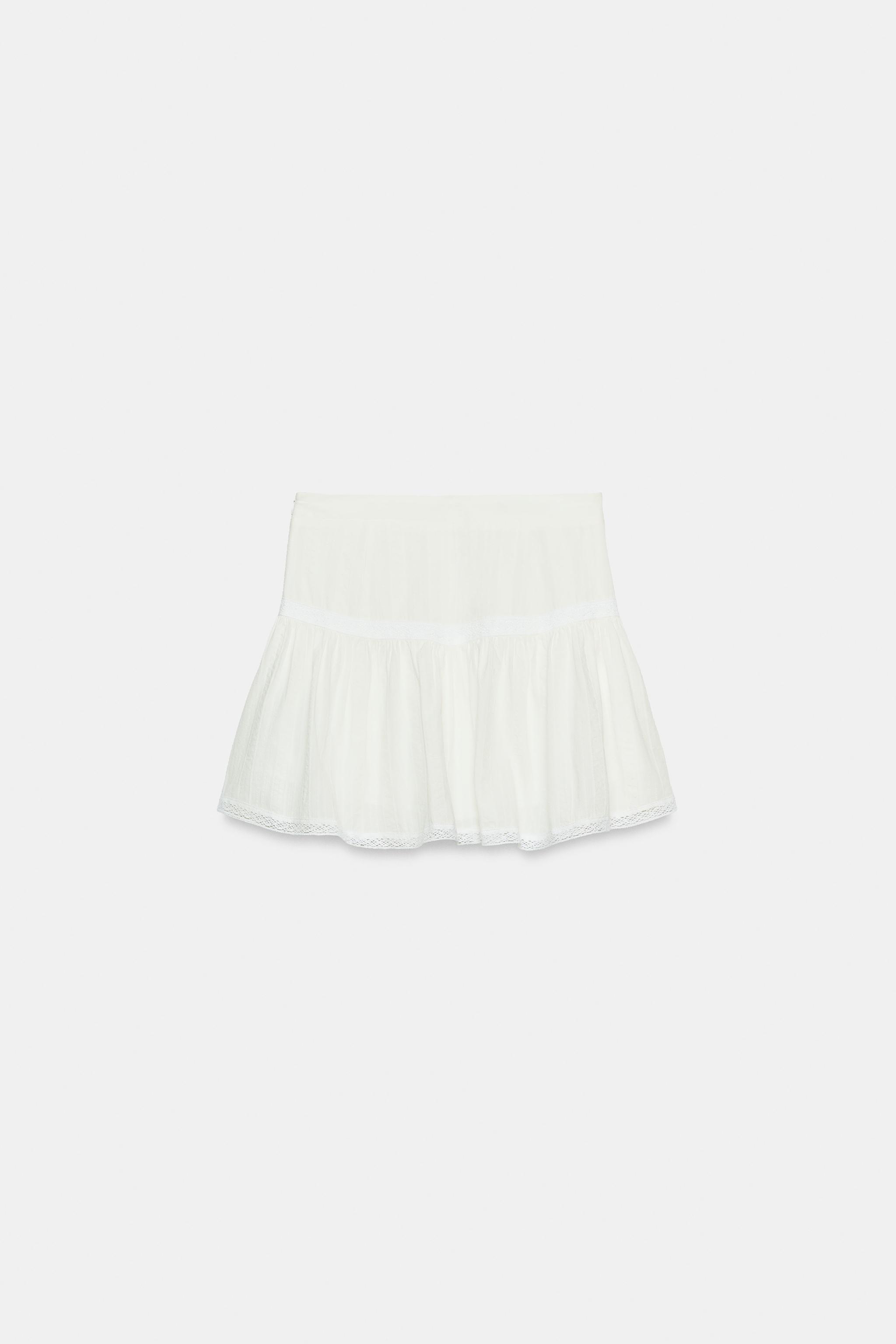 ROMANTIC TRIM SKORT