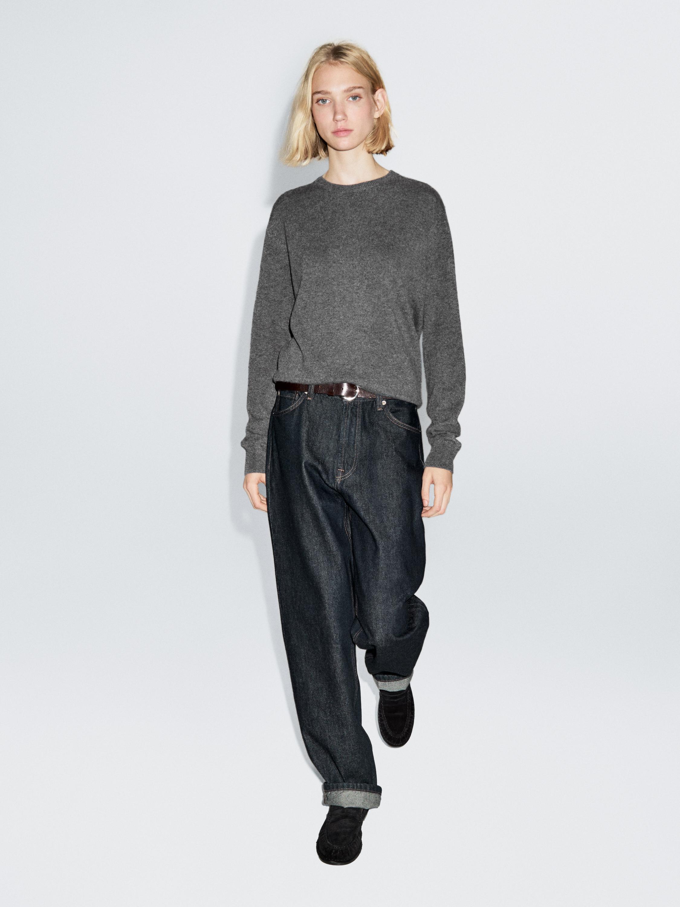 Knit 100% cashmere crew neck sweater