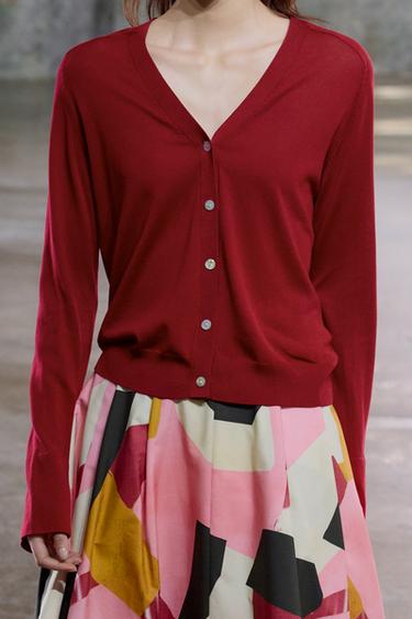 GILET EN MAILLE FINE - Rouge foncé de Zara - Image 3