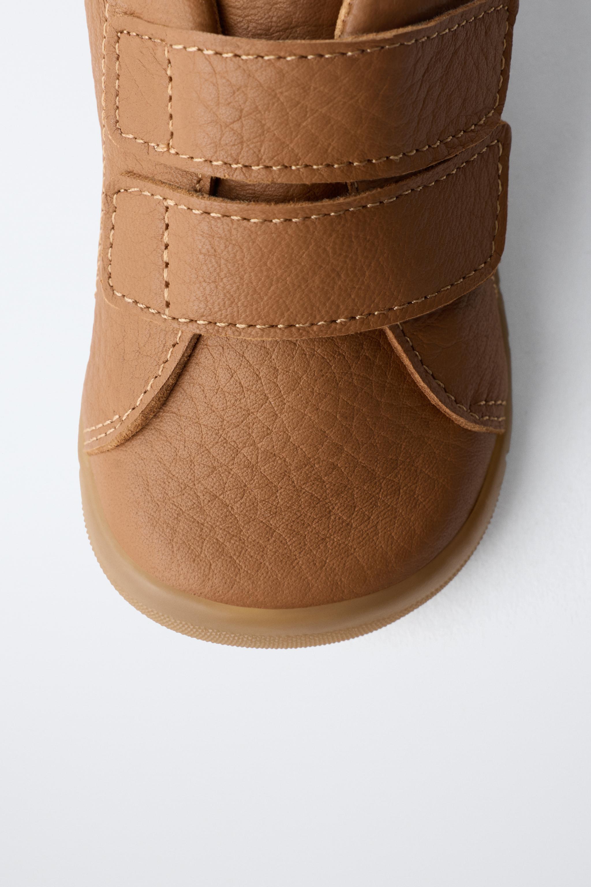 BAREFOOT LEATHER BOOT