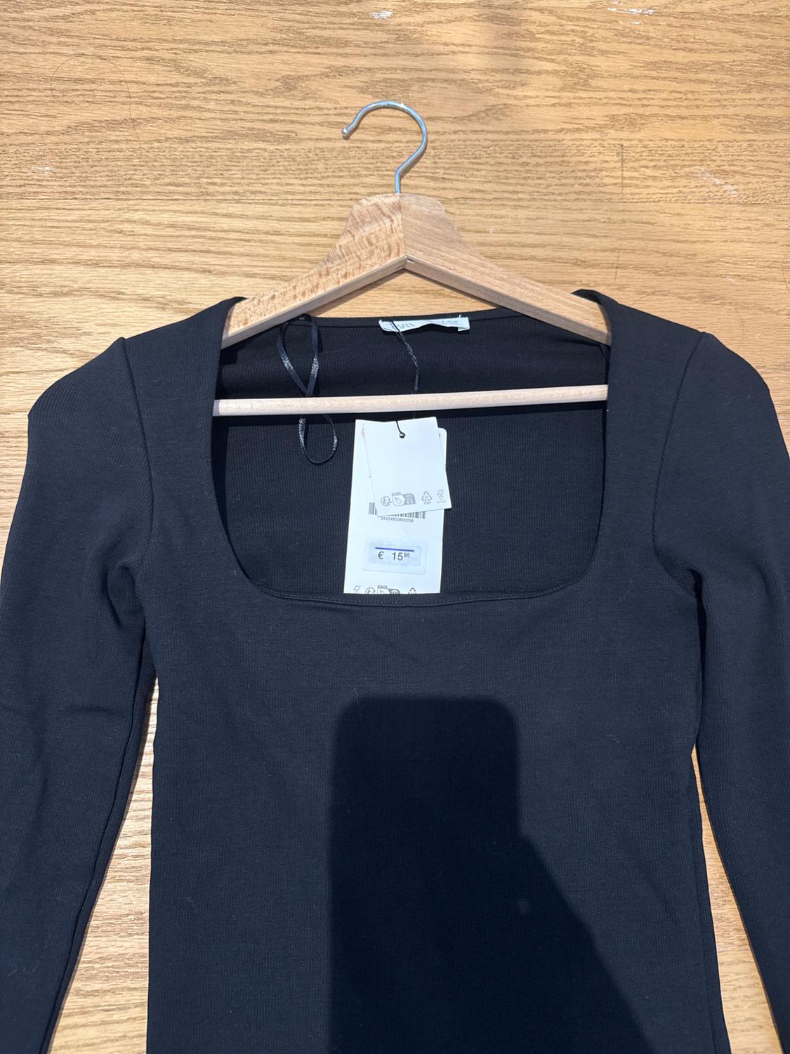 RIBBED T-SHIRT WITH SQUARE NECKLINE - Image 4
