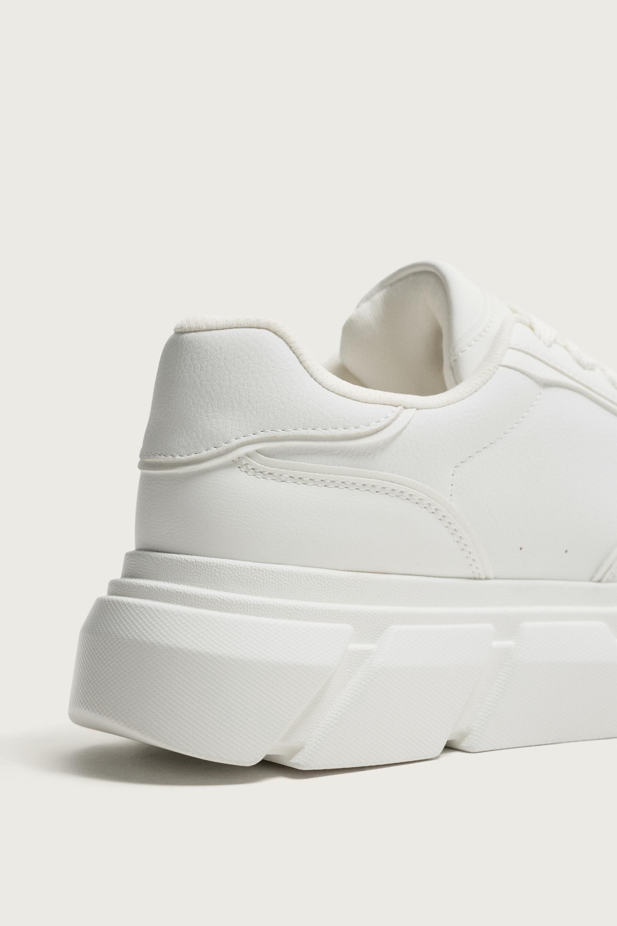 CHUNKY SOLE SNEAKERS