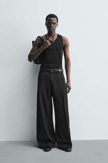 PANTALON COUPE LARGE PLIS - Noir de Zara