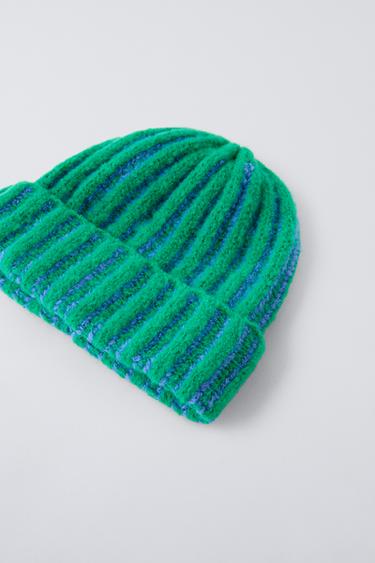 BONNET EN MAILLE COLLECTION SKI - Bleu encre de Zara - Image 1