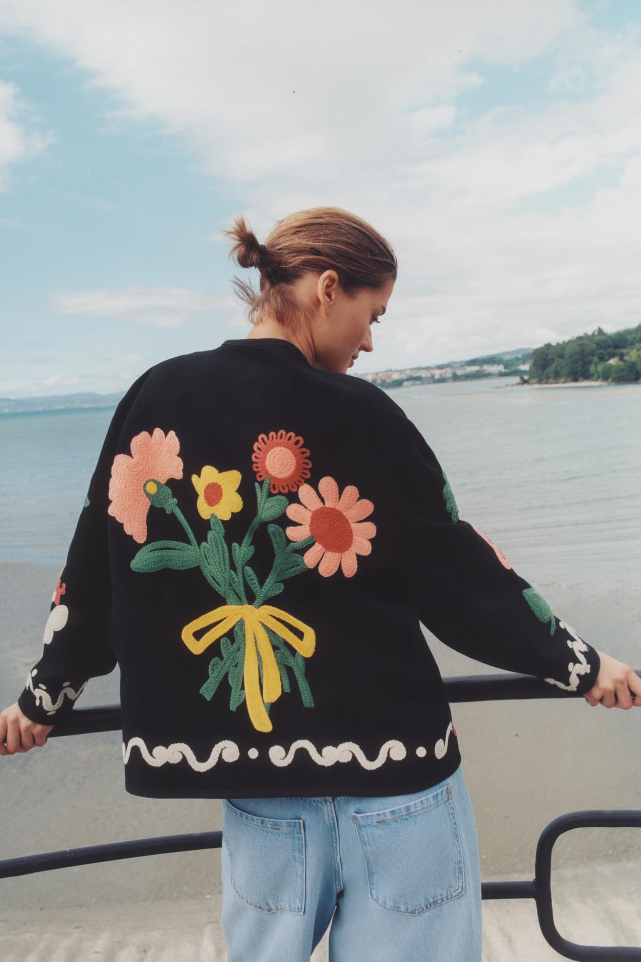 EMBROIDERED FLORAL JACKET — Black