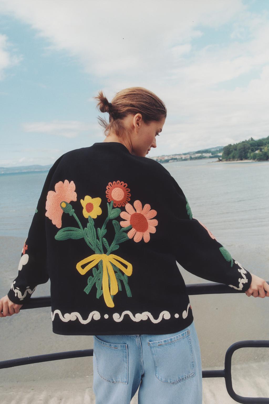 FLORAL EMBROIDERED JACKET