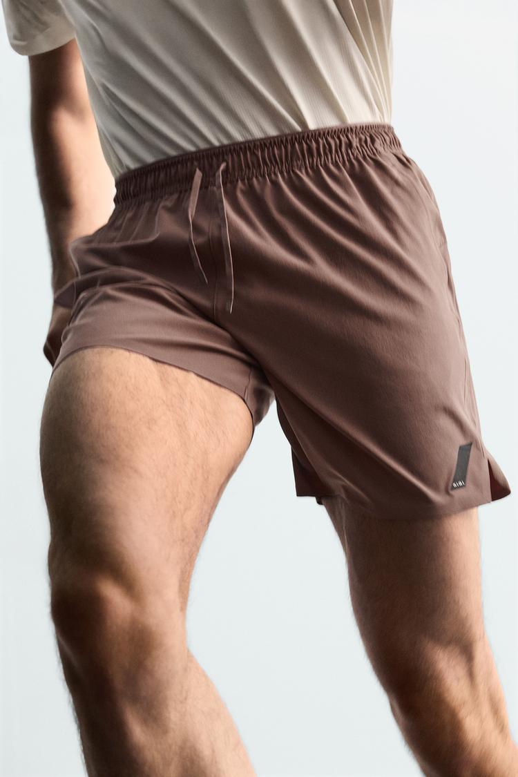 SHORTS BÁSICOS DE ENTRENAMIENTO DE 7" 8