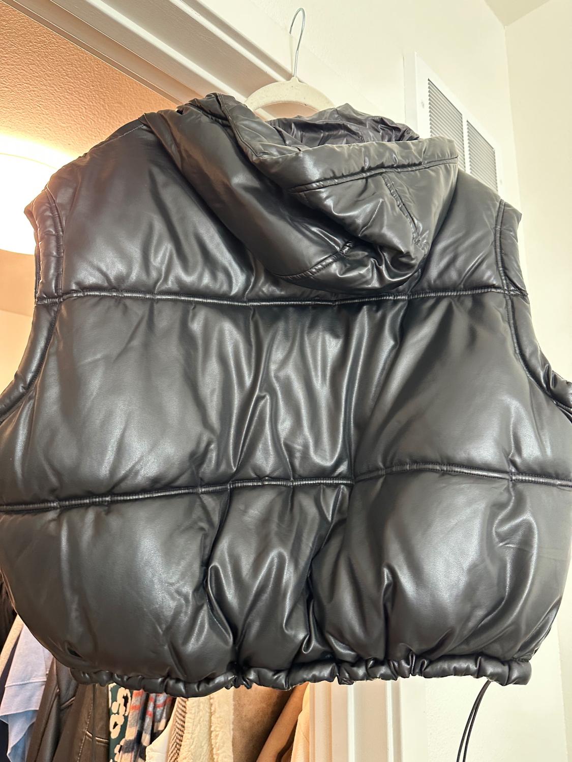 FAUX LEATHER PUFFER VEST - Image 3