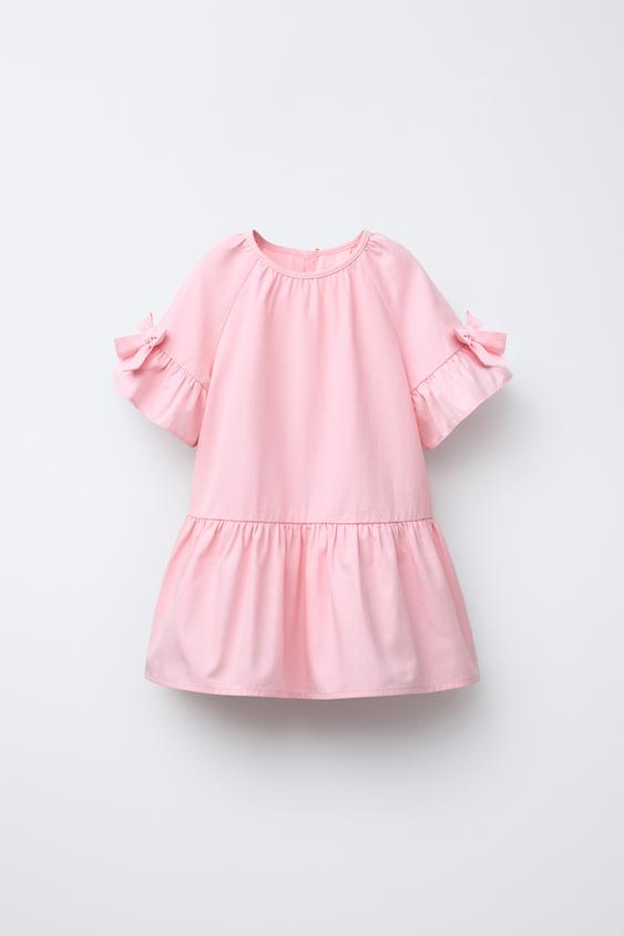 lyhythihainen-mekko-rusettisomisteella-pink-zara-suomi-finland