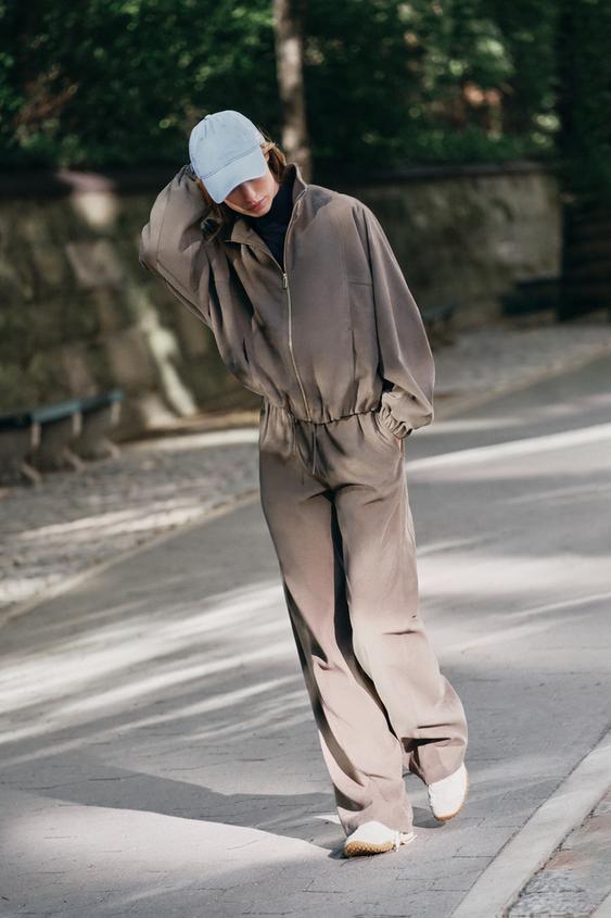 WIDE-LEG ELASTIC WAIST TROUSERS - Khaki by Zara - Image 0