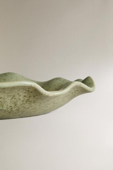 TERRACOTTA SERVING DISH WITH WAVY DESIGN - GREENISH by Zara - Image 3