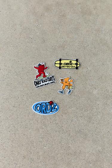 Zara FOUR-PACK OF SHAPED PATCHES - Multicolored