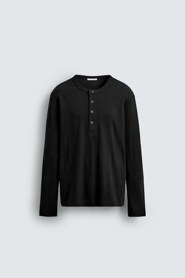 ФУТБОЛКА З ҐУДЗИКАМИ НА КОМІРІ ТА ТЕКСТУРОЮ - Чорний Zara