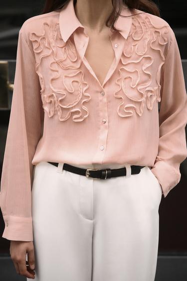 フロントエンボスシャツピンクベージュZaraのフロントエンボスシャツ - ピンクベージュ 