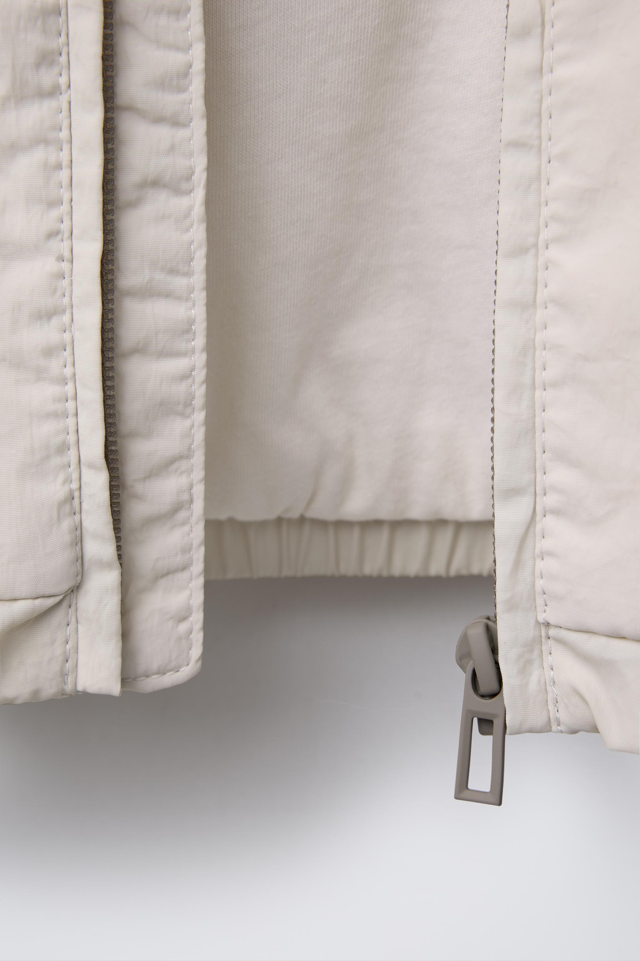 軽量フード付きレインコート - ベージュ | ZARA Japan / 日本